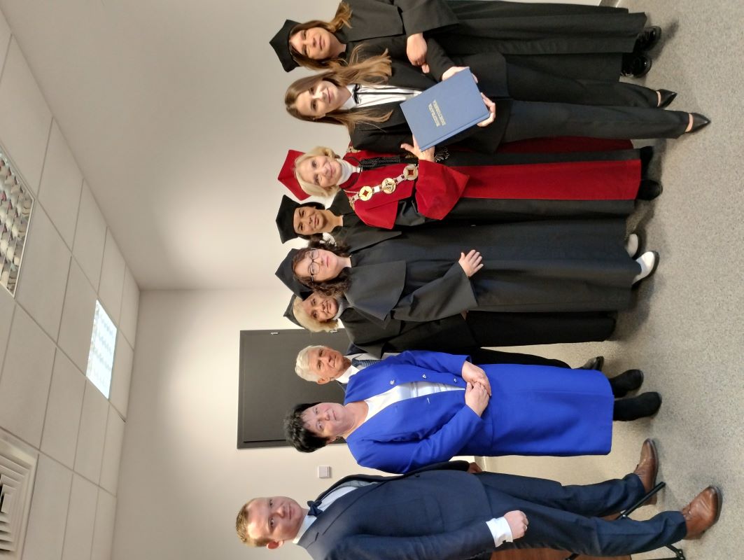 mgr Magdalena Sikorska, Prorektor D. Kozieł, prof. E. Suliga, dr Tomasz Sikorski, prof. W. Adamus-Białek