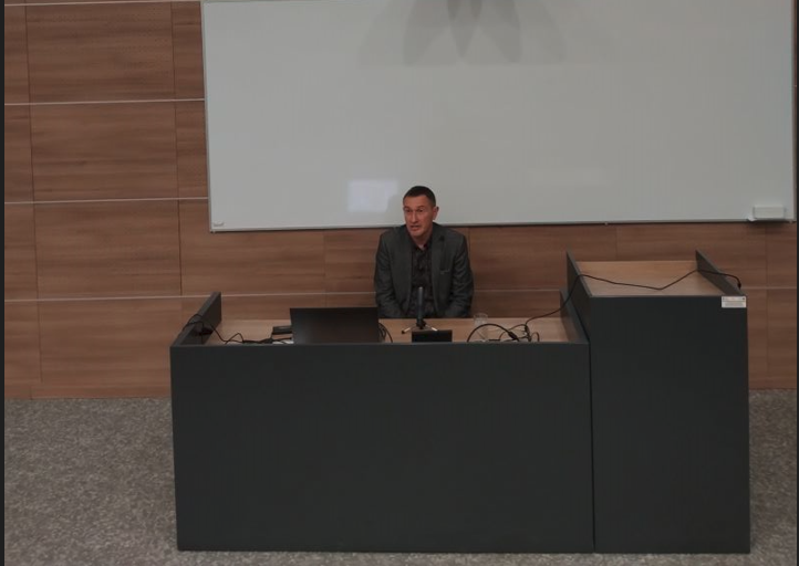 dr Grzegorz Świercz