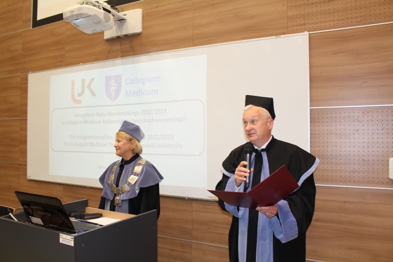 Pani Dziekan M. Janion i Pan Prodziekan P. Wolak